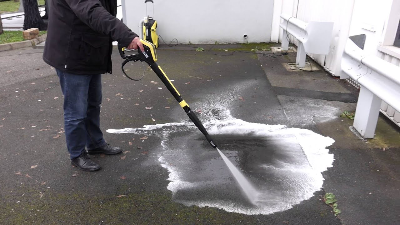 Passer son karcher à 8h du soir à Foyal Fondas Kréyol